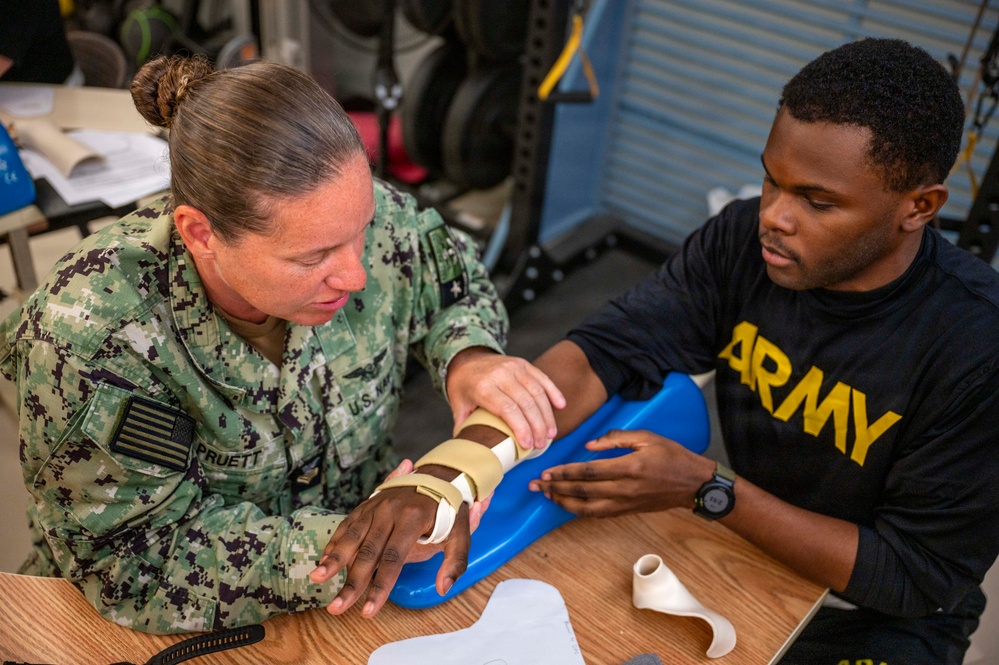 METC Occupational Therapy Assistant students create custom splints