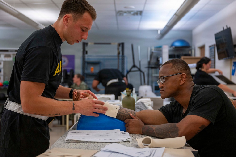 METC Occupational Therapy Assistant students create custom splints