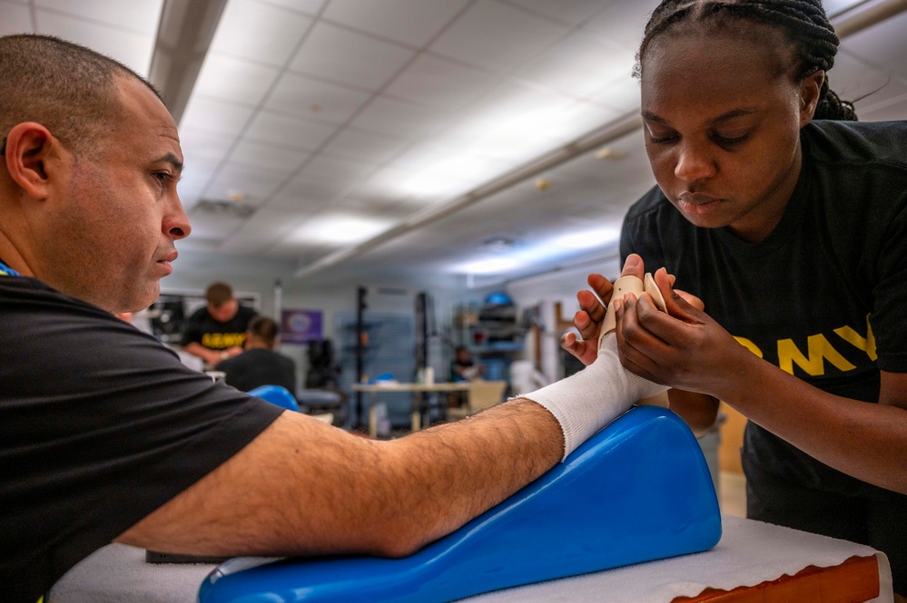 METC Occupational Therapy Assistant students create custom splints