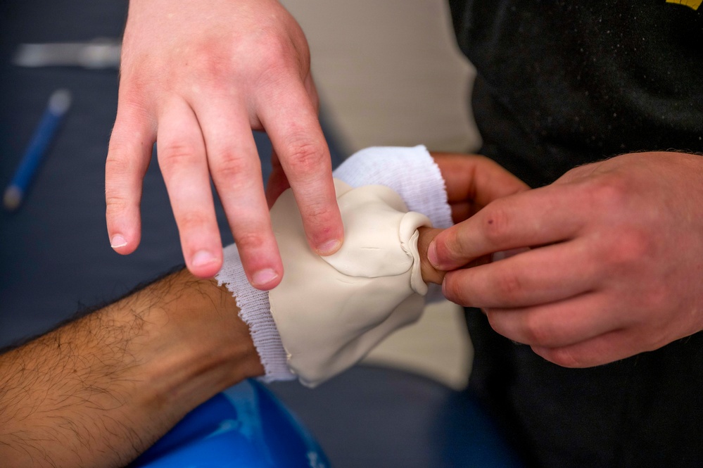 METC Occupational Therapy Assistant students create custom splints