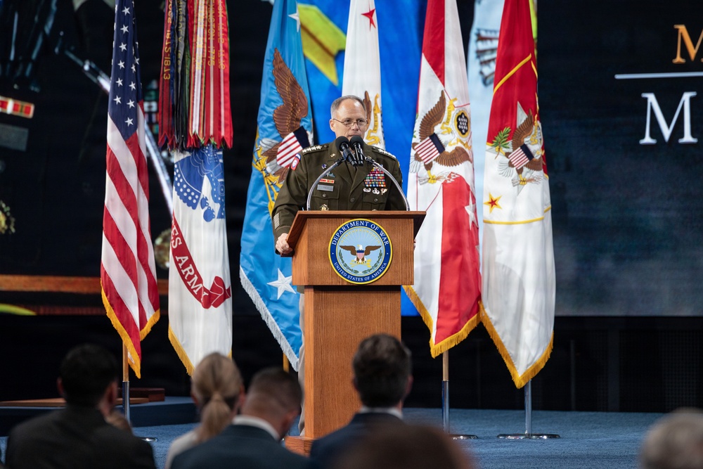 Retired U.S. Army Maj. Nicholas Dockery is Inducted to the Hall of Heroes