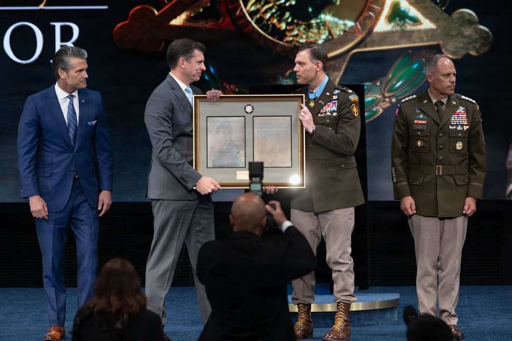 Retired U.S. Army Maj. Nicholas Dockery is Inducted to the Hall of Heroes