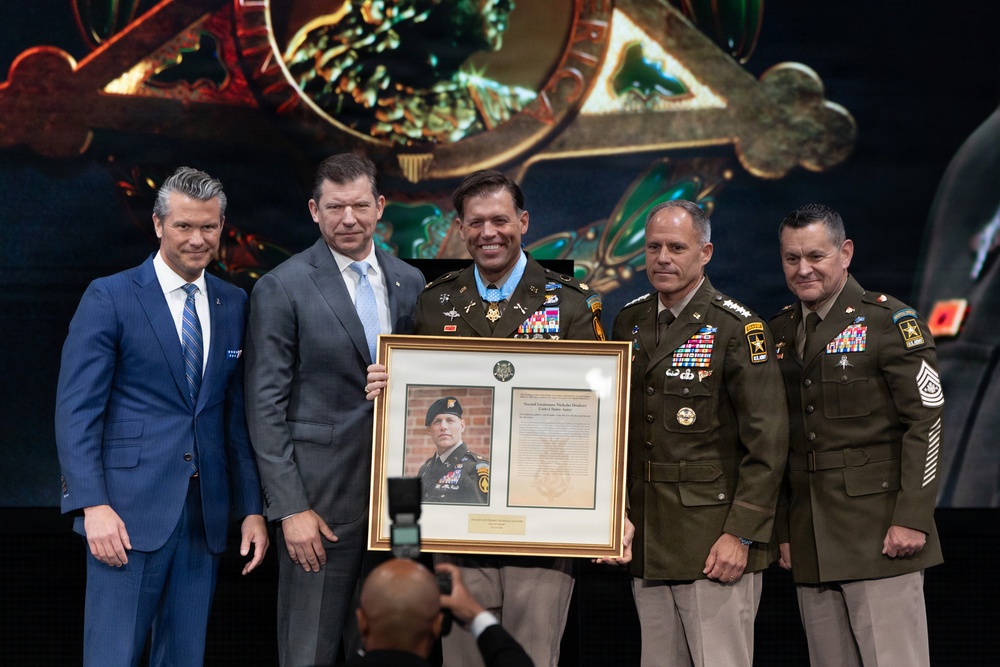 Retired U.S. Army Maj. Nicholas Dockery is Inducted to the Hall of Heroes