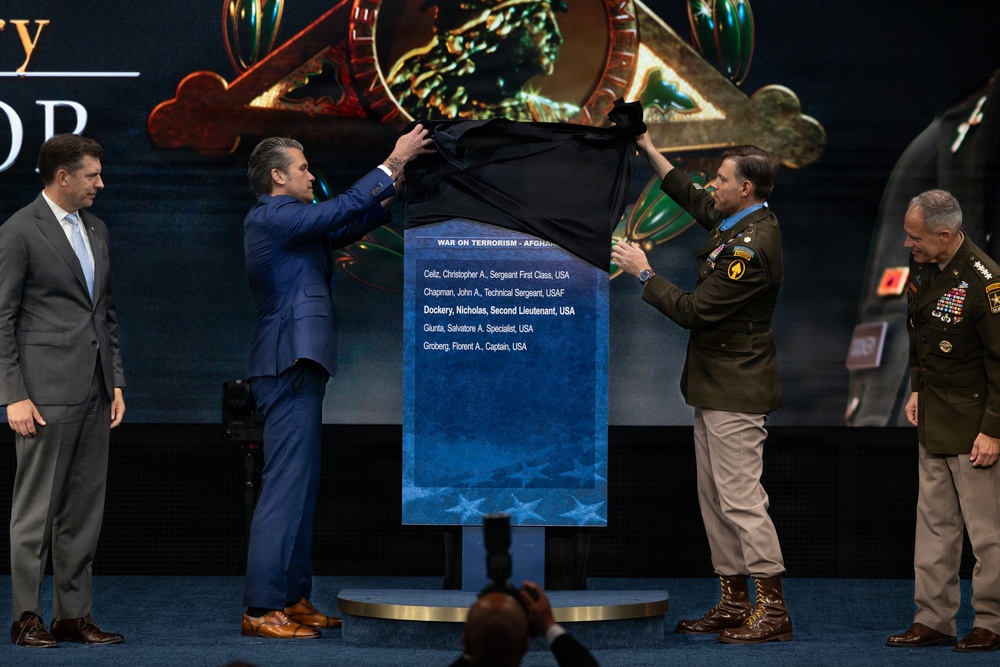 Retired U.S. Army Maj. Nicholas Dockery is Inducted to the Hall of Heroes