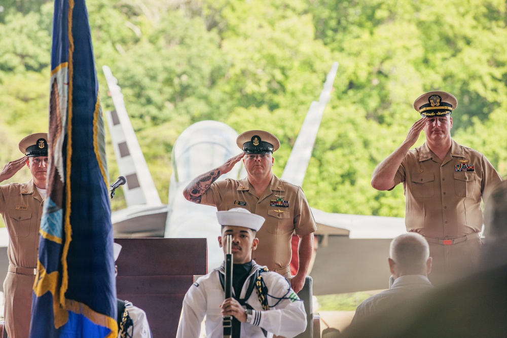 Air Test and Evaluation Squadron One hosts retirement ceremony