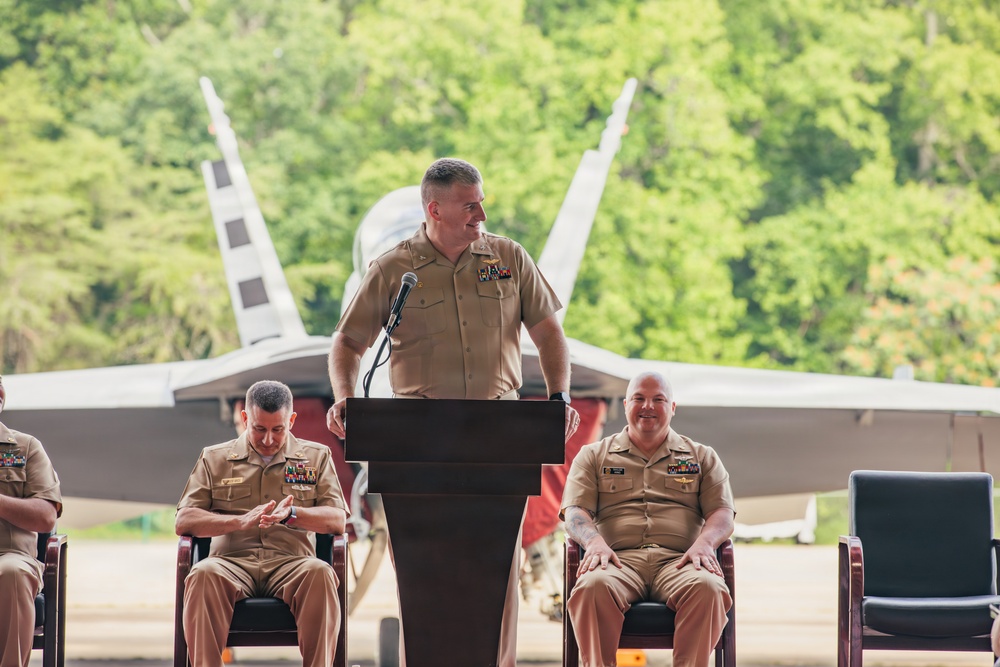 Air Test and Evaluation Squadron One hosts retirement ceremony
