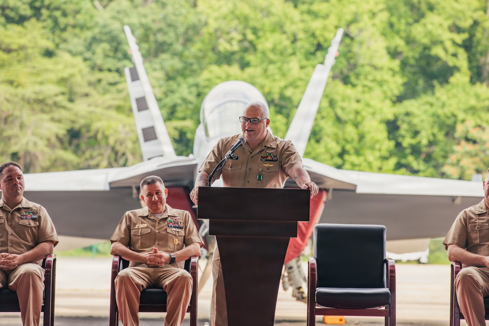 Air Test and Evaluation Squadron One hosts retirement ceremony