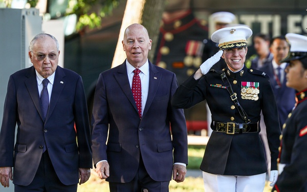 MCICOM Executive Director hosts His Excellency Jose Manuel Romualdez at Marine Barracks Washington's Sunset Parade
