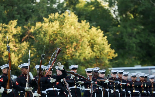 MCICOM Executive Director hosts His Excellency Jose Manuel Romualdez at Marine Barracks Washington's Sunset Parade