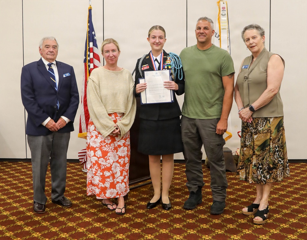 Passing the torch: Army Reserve leader addresses scholarship awardees