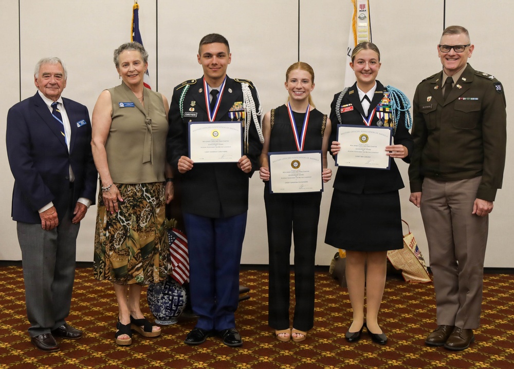 Passing the torch: Army Reserve leader addresses scholarship awardees