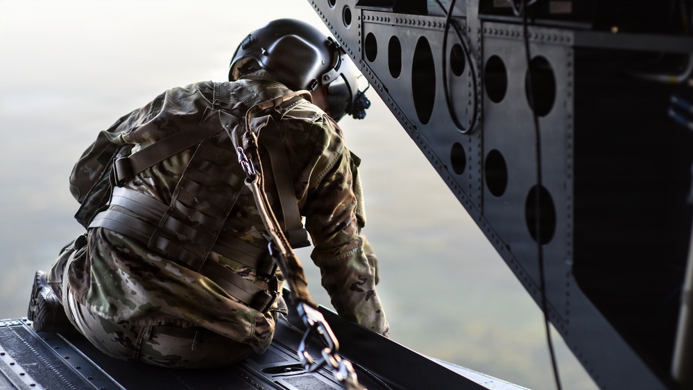 SCARNG Chinook supports special operations freefall training