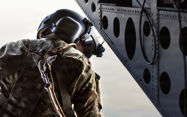 SCARNG Chinook supports special operations freefall training