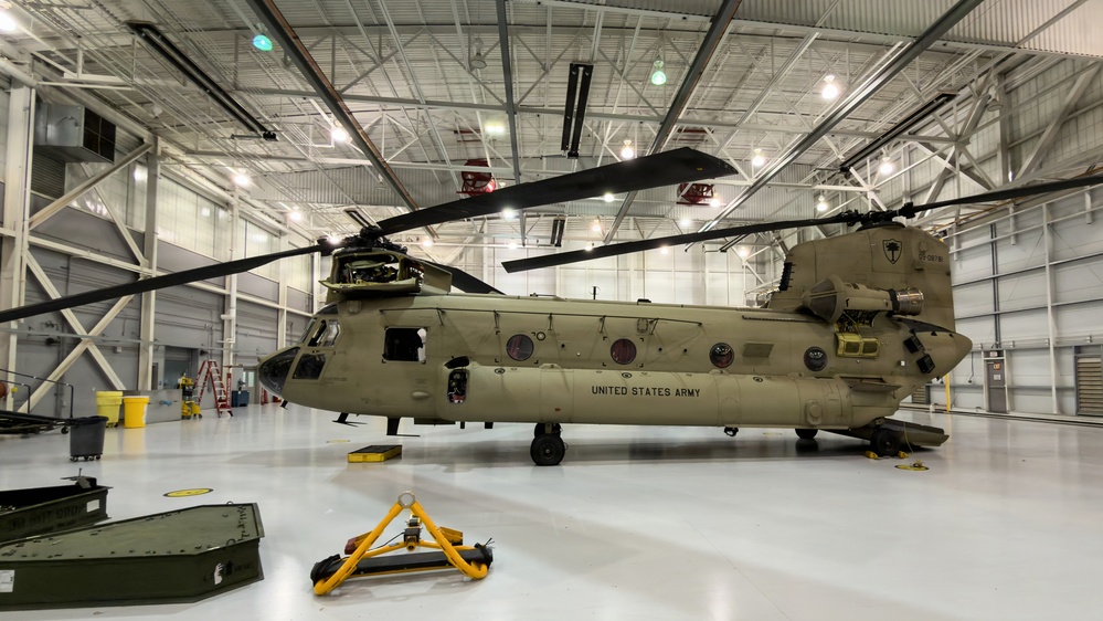 SCARNG Chinook supports special operations freefall training