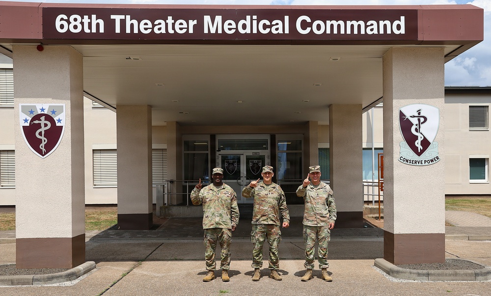 Incoming V Corps Command Sgt. Maj. visits the 68th Theater Medical Command