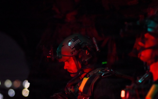 SCARNG Chinook supports special operations freefall training