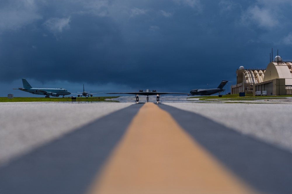 B-2 Spirit soars into the Pacific for Exercise Valiant Shield 2026