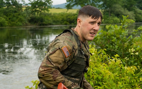RSAP Soldiers Dive Into Water Survival Training