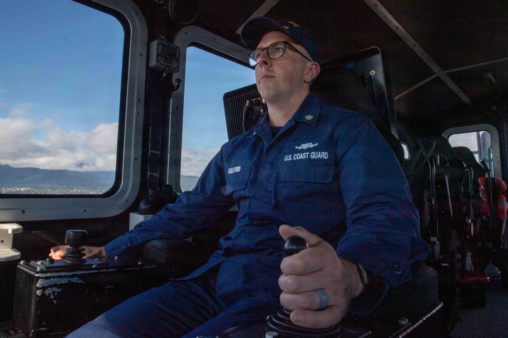 Members of MFPU-Bangor Prepare For Submarine Escort Operations