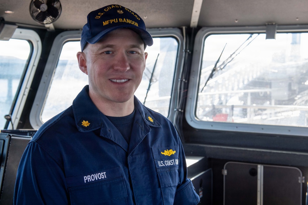 Members of MFPU-Bangor Prepare For Submarine Escort Operations