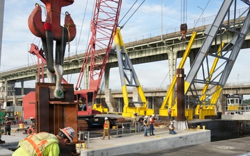In feat of engineering precision, massive concrete beams placed at Chickamauga Lock as Upstream Approach Wall Contract reaches major milestone