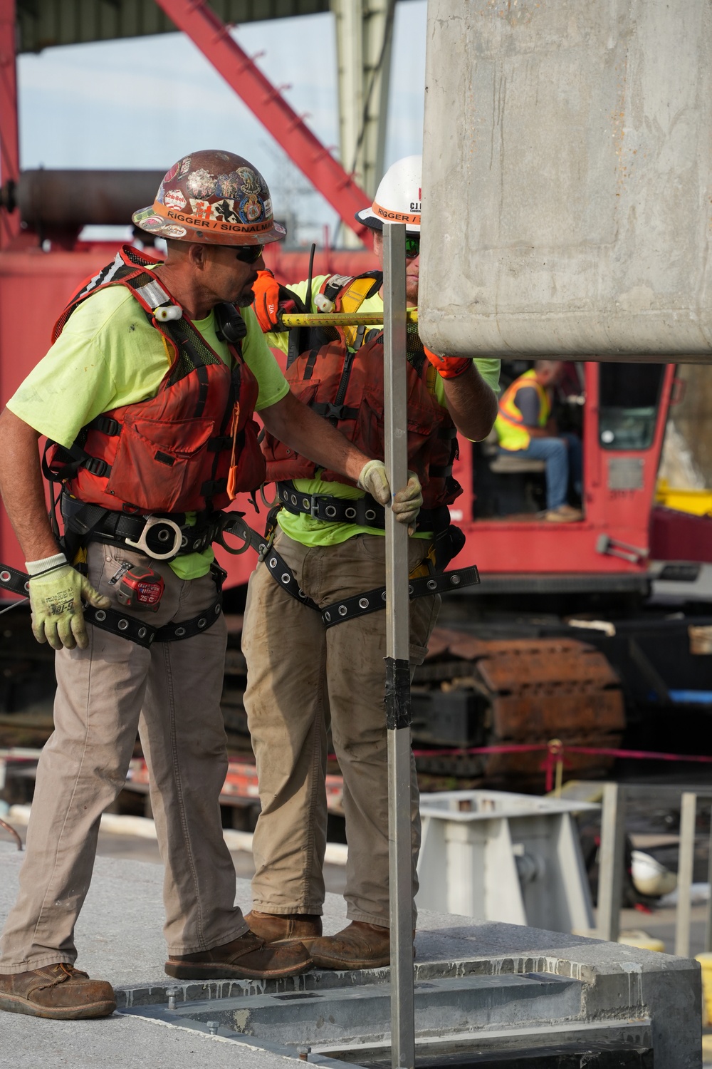 Upstream approach wall contract reaches major milestone at Chickamauga Lock