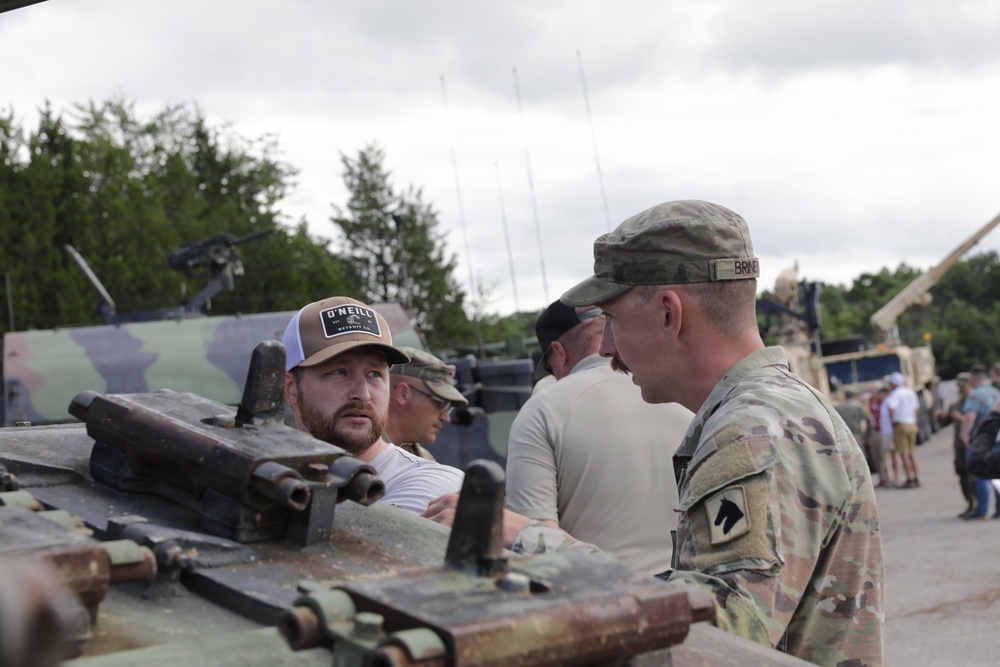 38th Division Artillery Boss Lift