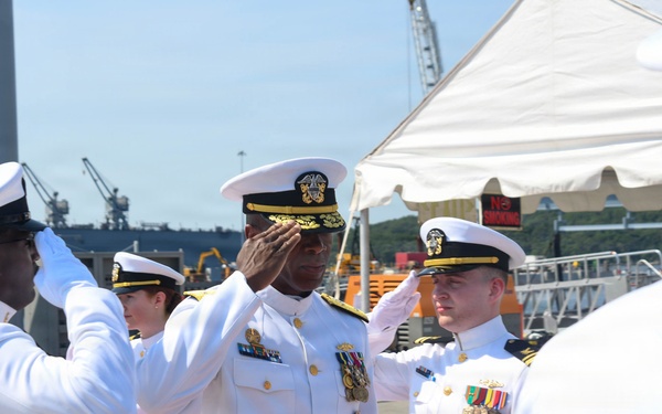 USS South Dakota (SSN 790) Holds Change of Command Ceremony