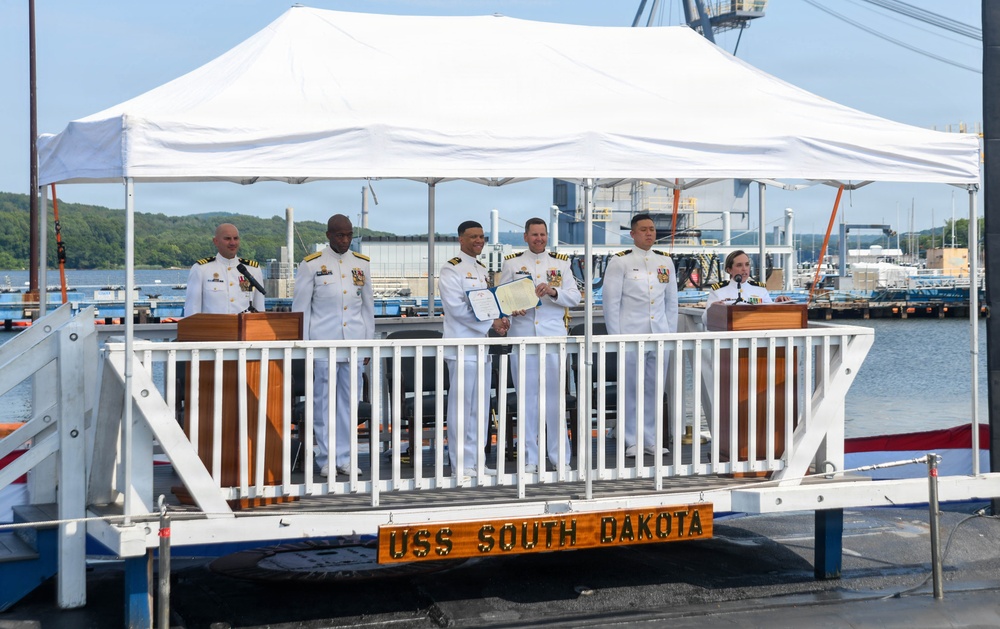 USS South Dakota (SSN 790) Holds Change of Command Ceremony