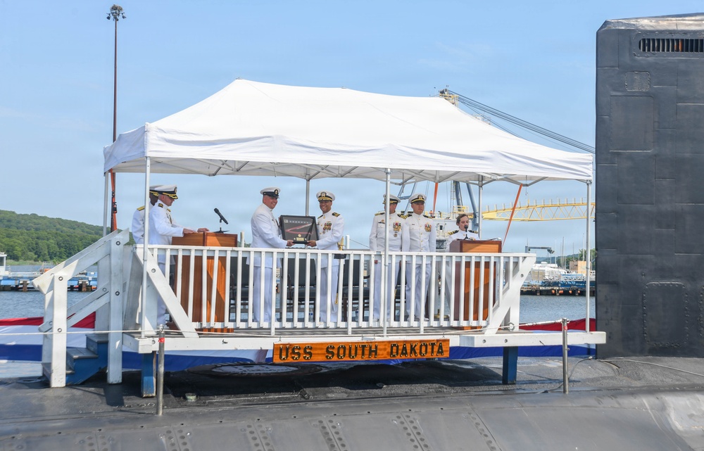USS South Dakota (SSN 790) Holds Change of Command Ceremony