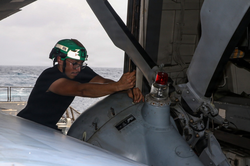Frank E. Petersen Jr. Sailors Conduct Maintenance