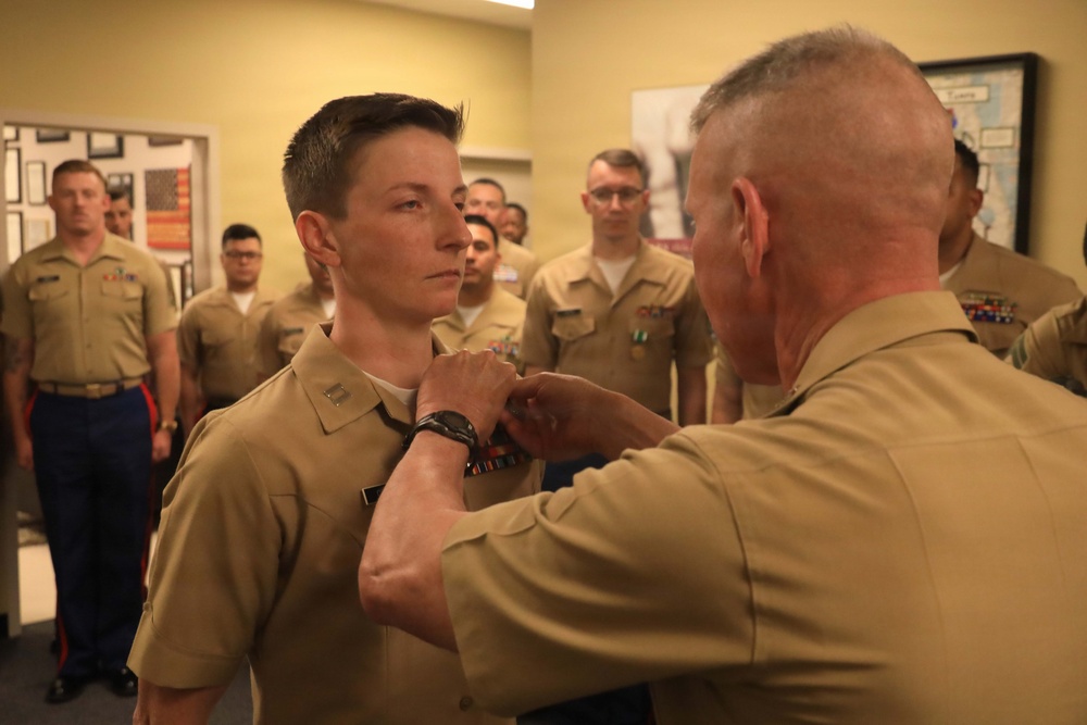 CMC Visits RS Tampa, Awards Navy Commendation Medal to Tampa OSO Capt. Crawford