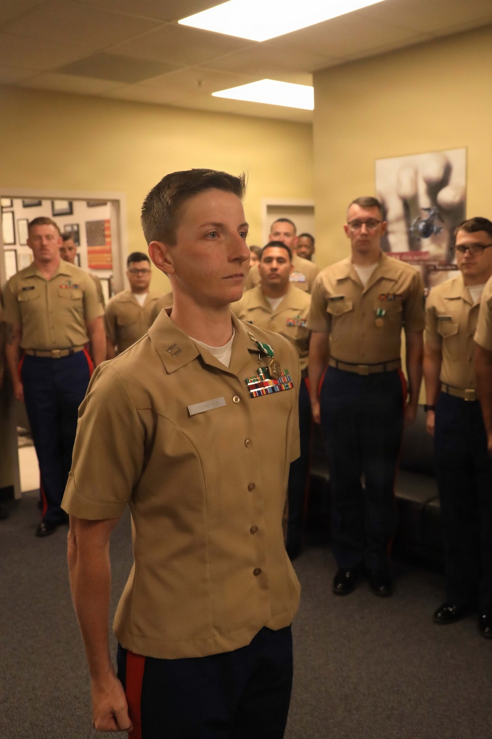 CMC Visits RS Tampa, Awards Navy Commendation Medal to Tampa OSO Capt. Crawford