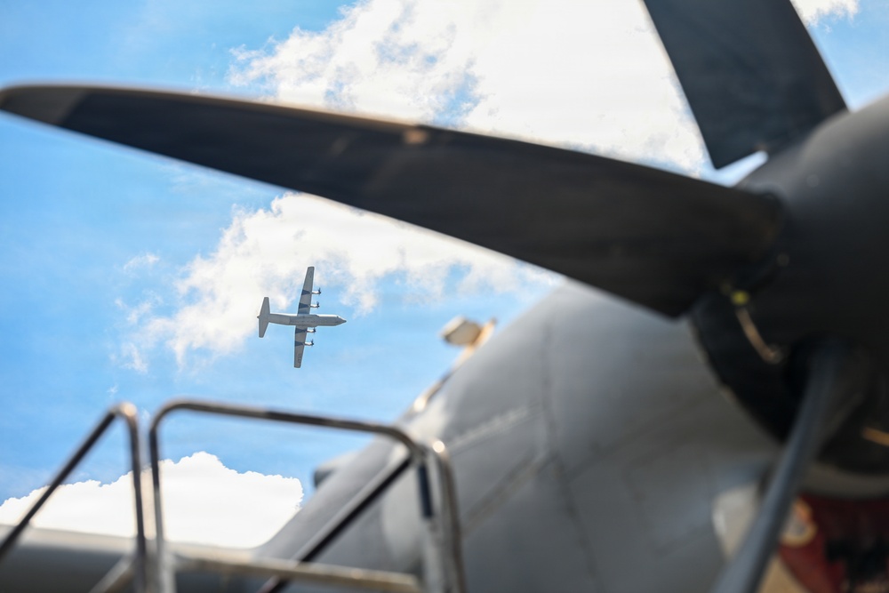 Behind the engine: teamwork on the line