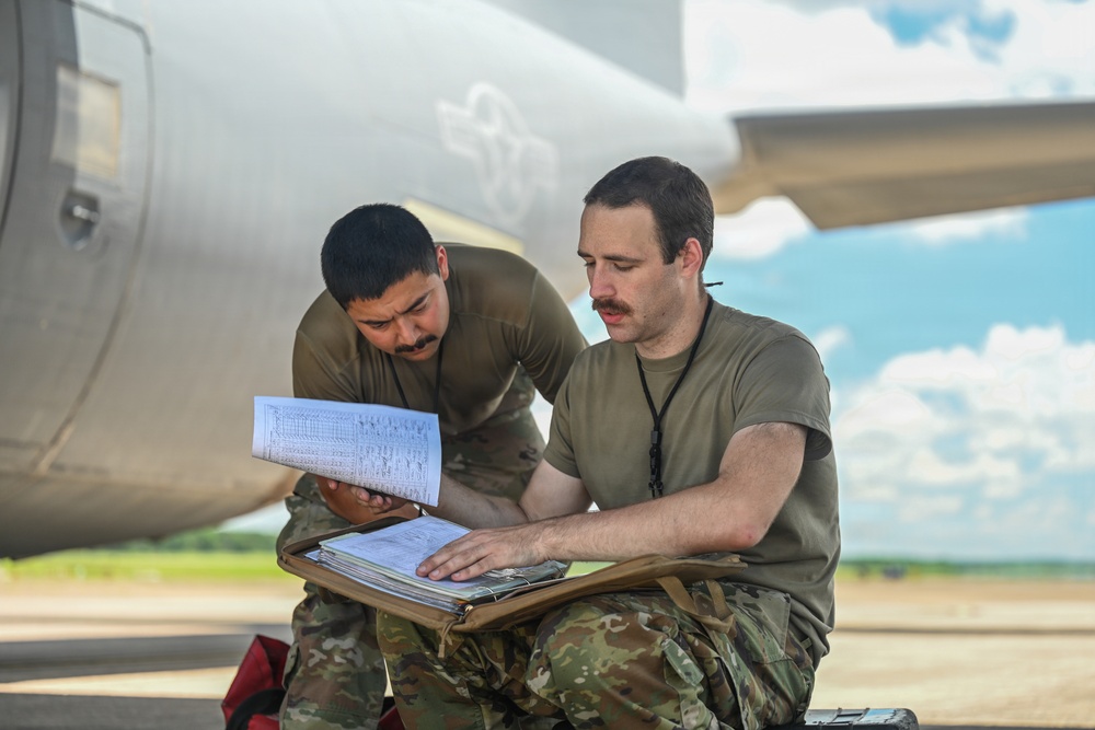 Behind the engine: teamwork on the line
