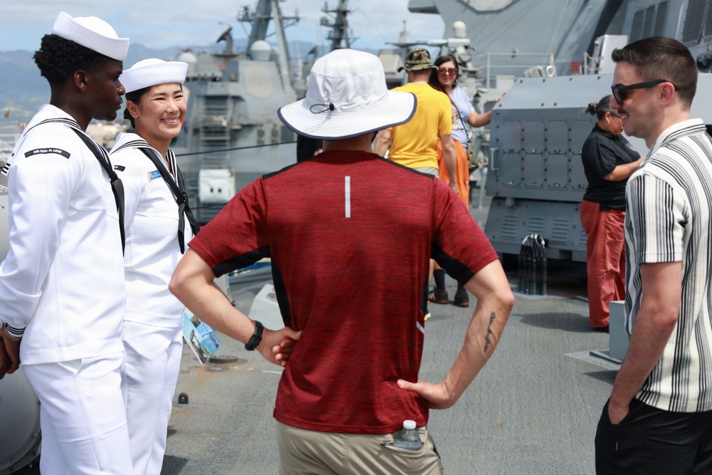 Public tours USS Carl M. Levin during RIMPAC 26 open ship event