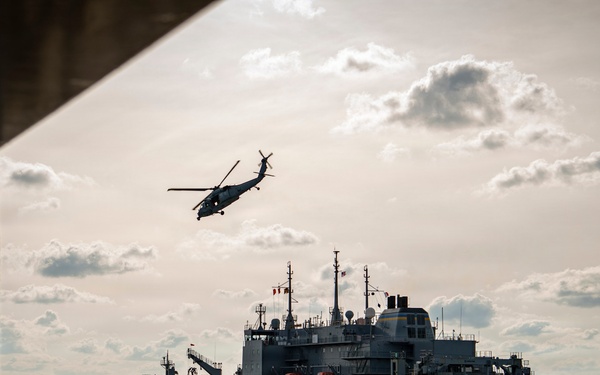 USS Nimitz Conducts Ordnance Offload