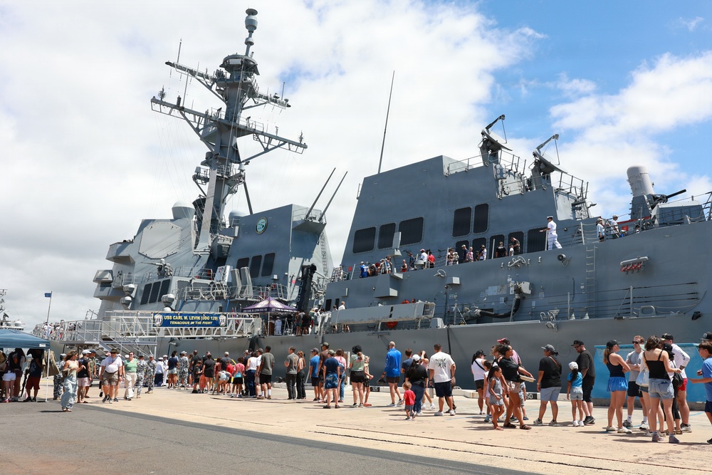 Public tours USS Carl M. Levin during RIMPAC 26 open ship event