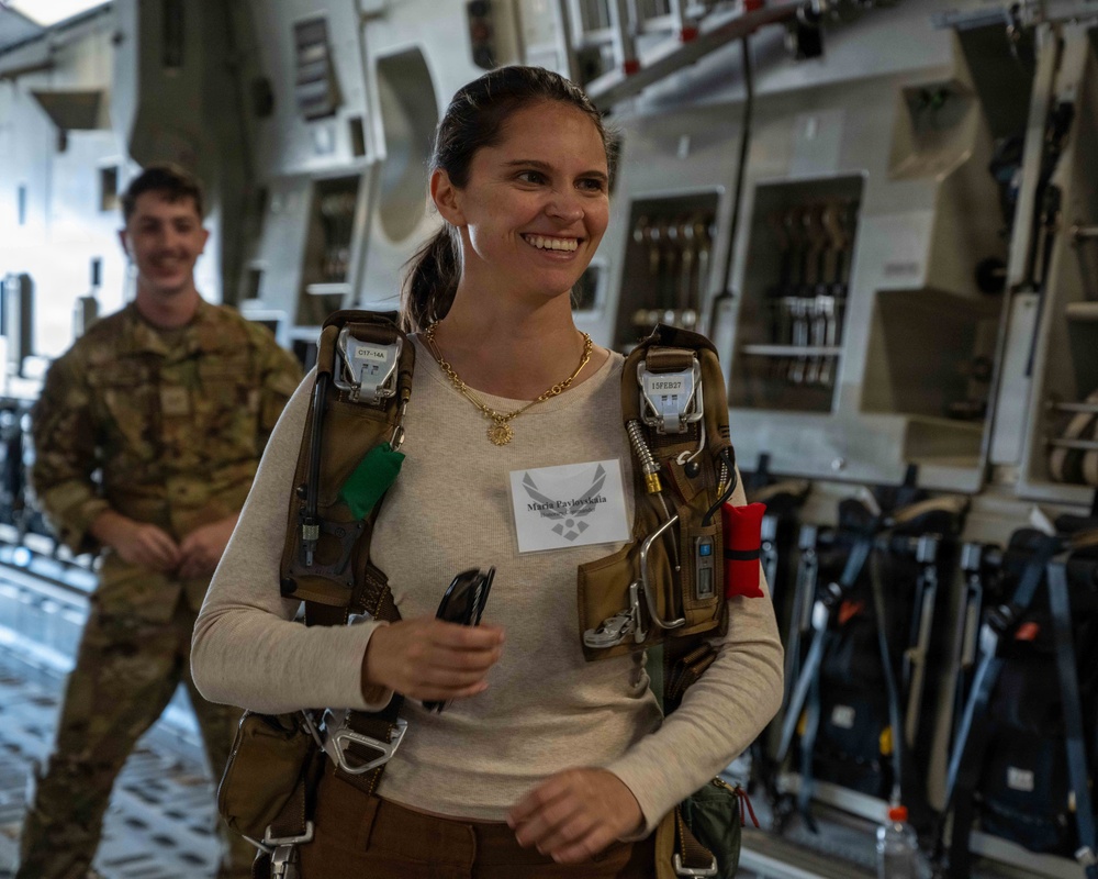 Travis AFB hosts honorary commander tour