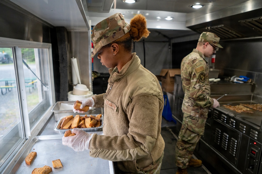 169th Force Support Squadron feeds the force during Alaska DFT