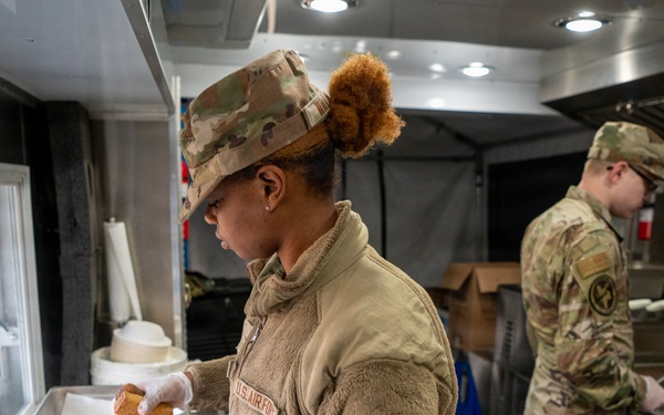 169th Force Support Squadron feeds the force during Alaska DFT