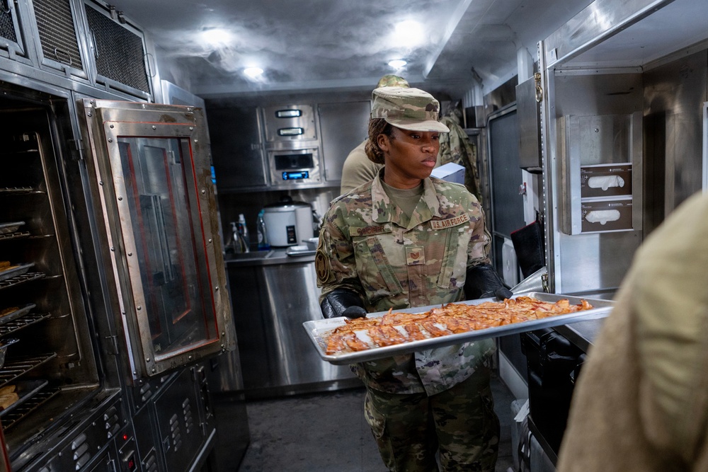 169th Force Support Squadron feeds the force during Alaska DFT