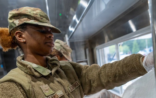 169th Force Support Squadron feeds the force during Alaska DFT