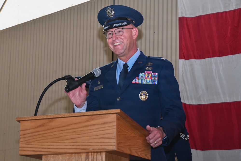 Kirtland Medical Group Hosts Change of Command Ceremony