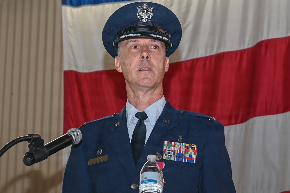 Kirtland Medical Group Hosts Change of Command Ceremony