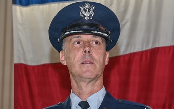 Kirtland Medical Group Hosts Change of Command Ceremony