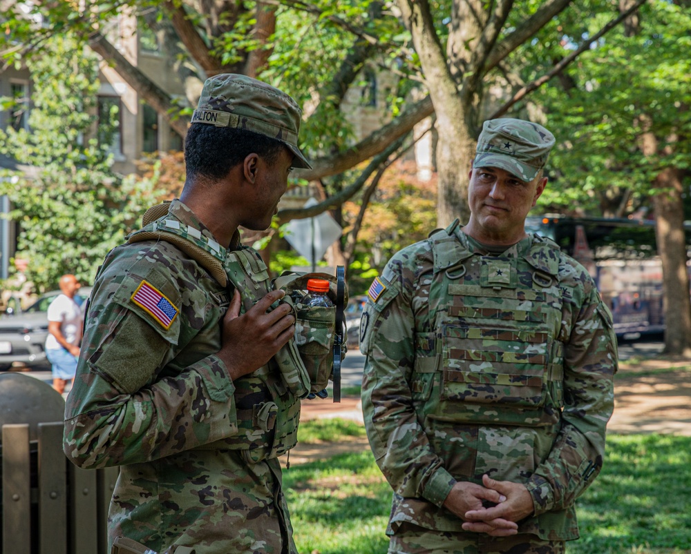 JTF- DC receives visit from Ga. Commanding General