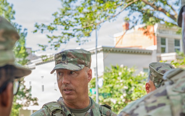 JTF- DC receives visit from Ga. Commanding General