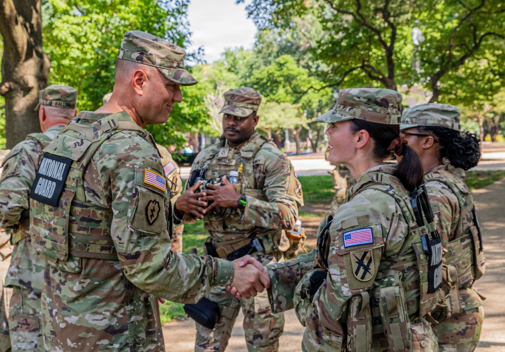 JTF- DC receives visit from Ga. Commanding General