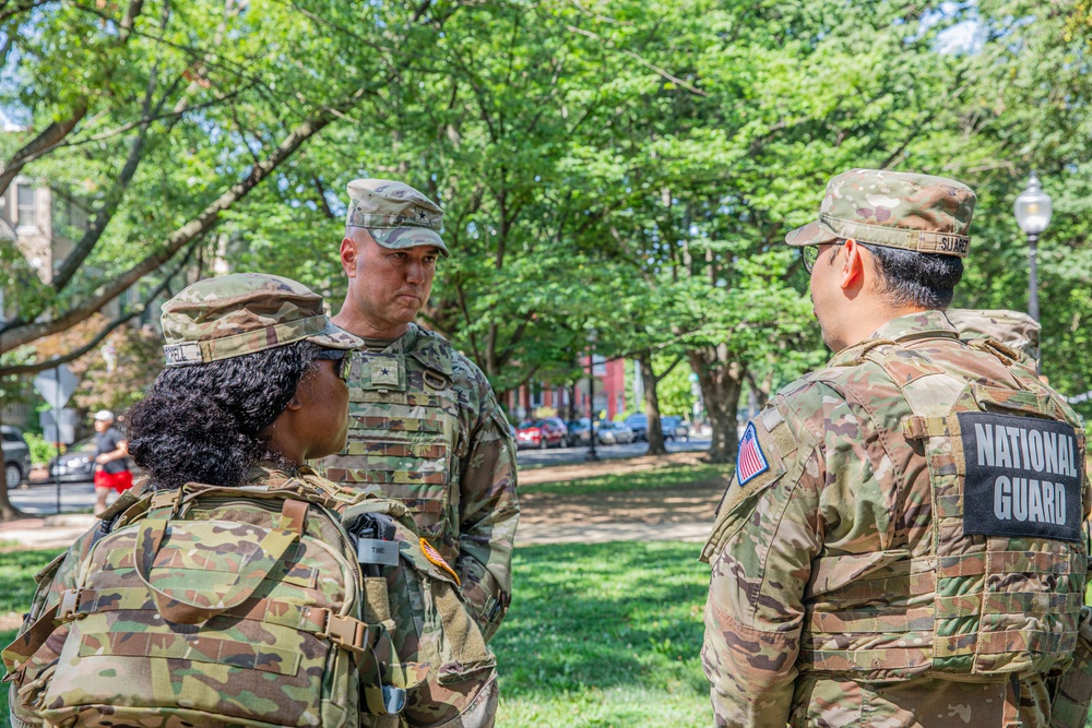 JTF- DC receives visit from Ga. Commanding General